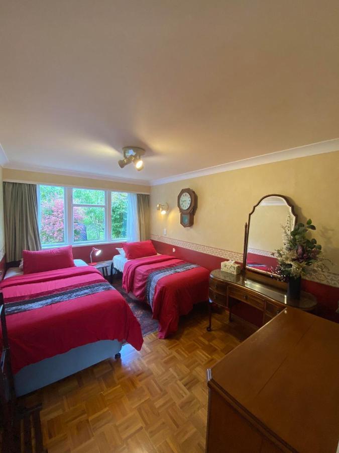 Twin Totara Cottage Аппер-Хатт Экстерьер фото